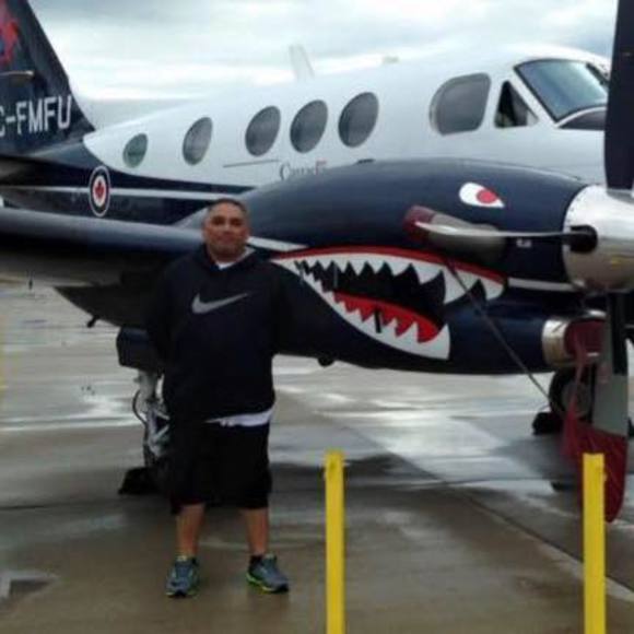 Meet your Posher, Juan - Picture 1 of 2